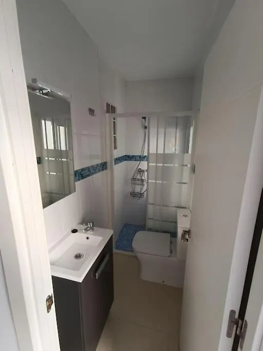 Estupendo Piso Renovado A 30 Metros De La Playa Lejlighed Almería