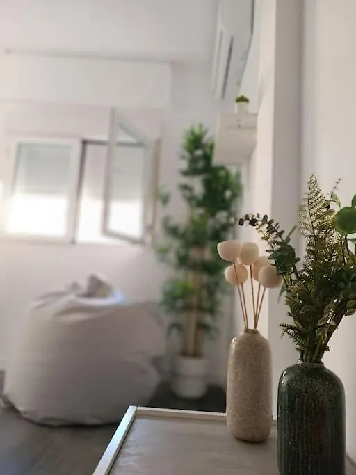 Estupendo Piso Renovado A 30 Metros De La Playa Lejlighed Almería
