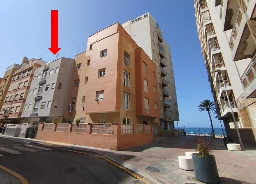 Estupendo Piso Renovado A 30 Metros De La Playa Lejlighed Almería